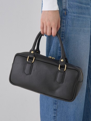 【AULENTTI/オウレンティ】スクエアハンドショルダーバッグ