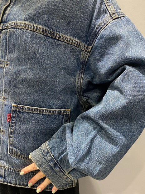 Levi’sリーバイスSLOBE別注BALLOON SLEEVE TRACKER Levi'sリーバイスSLOBE別注BALLOON SLEEVE TRACKER lee ブーツカット