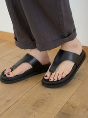 Waa.Studios/ワースタジオ】レザートングサンダル KEO SANDAL｜Rouge