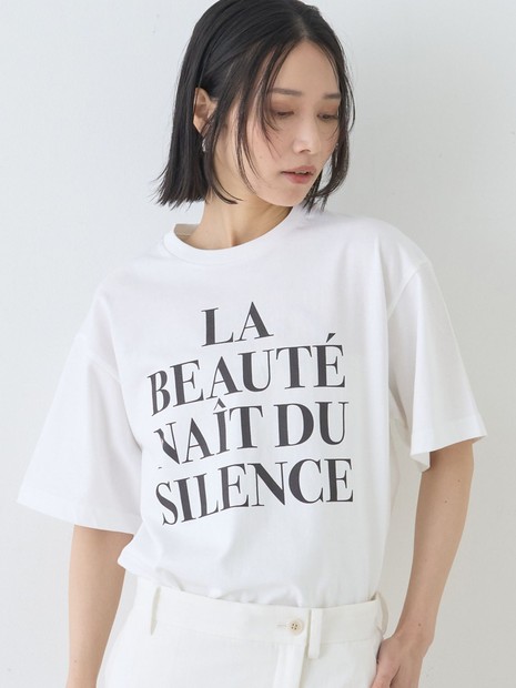 バックフォトグラフィックロゴTシャツ
