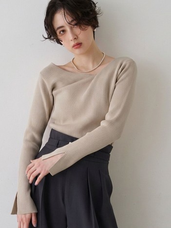 【一部店舗限定】ドレープスリットスリーブリブニット