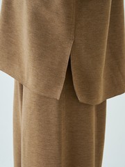 MATERIAL