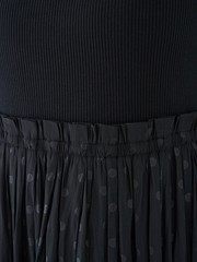MATERIAL