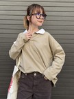 ベージュ