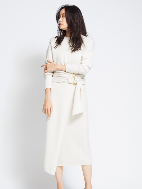 待望入荷!!クロスニットワンピース