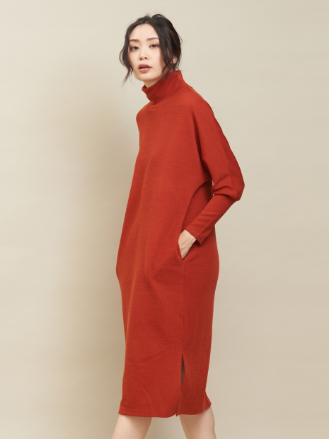 再入荷!!ananaドルマンニットワンピース