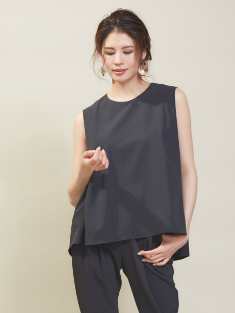 《新色ベージュ入荷》2WAYストレッチノースリーブトップス