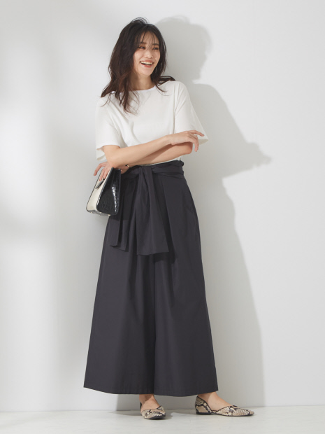 《人気急上昇》《新色入荷》ショルダースリットカットソー