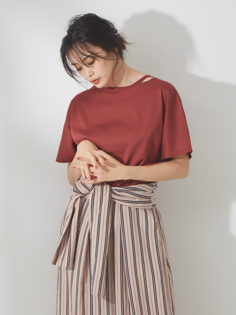 《人気急上昇》《新色入荷》ショルダースリットカットソー