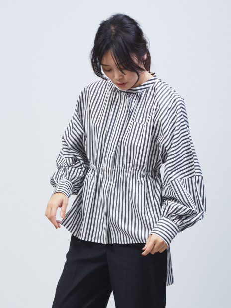 《Oggi10月号掲載》ウエストギャザーシャツ