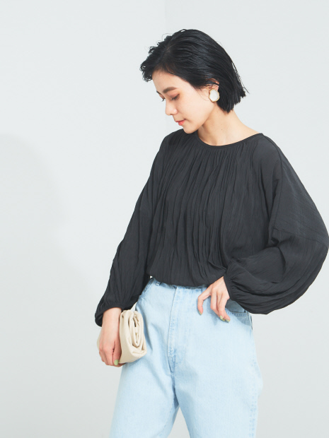 【WEB・一部店舗限定】ギャザードルマンブラウス