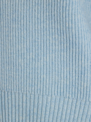 MATERIAL