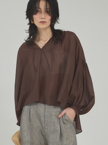 【シルク混で上品】ブライトローンボリュームシアーブラウス