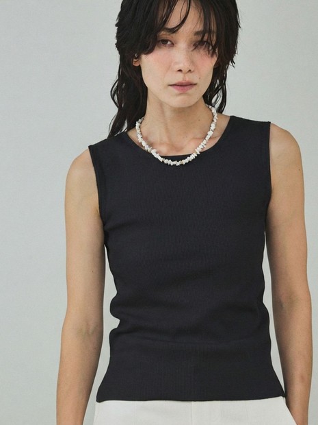 【hLM ヒューエルミュージアム】美品パール付ノースリーブニット 前後で着用可能！新色追加】2WAYスクエアノースリーブニット【予約