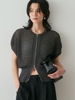 【一枚でサマになる】ZIP UP透かしニット