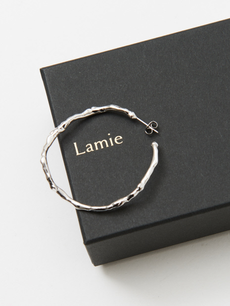 Lamie Melts ピアス L シルバー