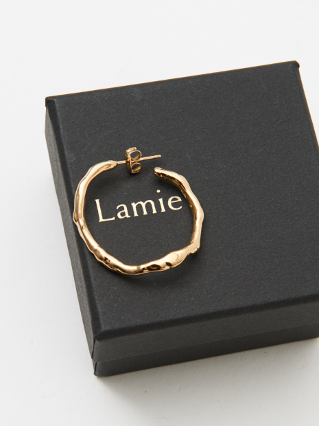 Lamie Melts ピアス M ゴールド