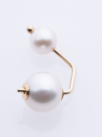 Hirotaka Bumble Bee Pearl Earring with Pearl Backing