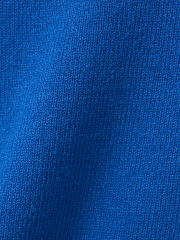 MATERIAL