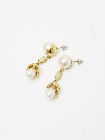 ADER. bijoux Lily of the valley pearl pierce