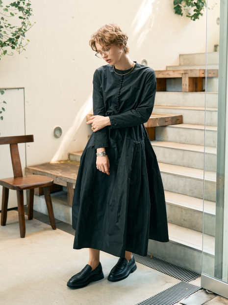 フィット&フレアタフタワンピース