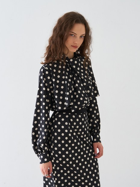 【セットアップ対応】ドットアシメトリーラッフルブラウス