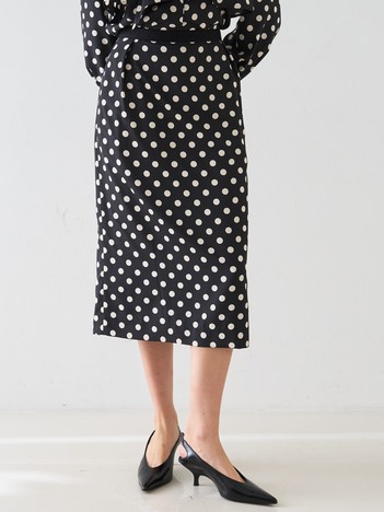 【セットアップ対応】ドットプリントミドル丈スカート