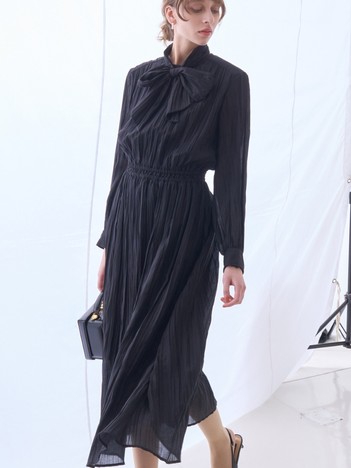 オーガンジープリーツ加工ボウタイワンピース
