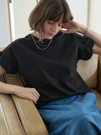 ロールアップスリーブTシャツ