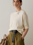 カシミア混ブローチ付きハーフスリーブニット
