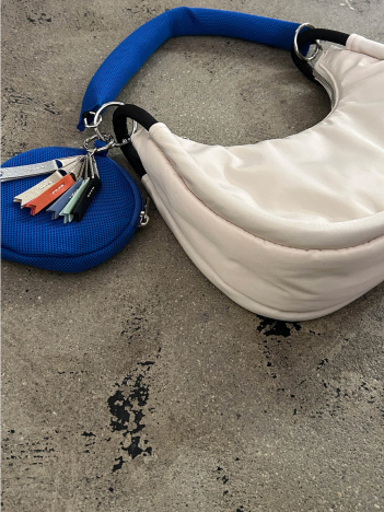 【cheek】round 2WAY shoulder 2WAY ハーフムーン型 ワンハンドバッグ