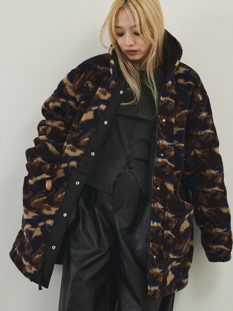 ABAHOUSE TAIONリバーシブル ダウンジャケット 新品 TAION】リバーシブル ダウンジャケット / ブルゾン（キルティング×ボア