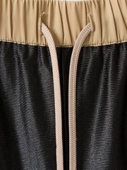 MATERIAL