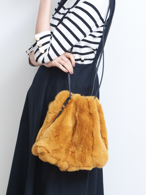 人気のグレー再入荷!レッキスファー巾着バッグ