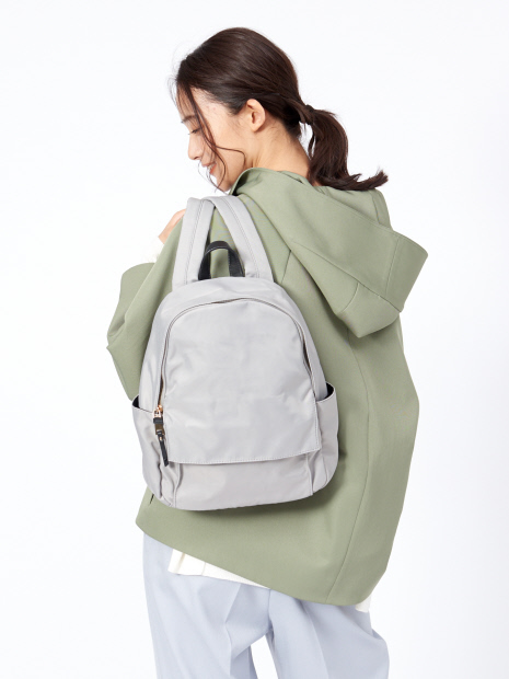 新色登場!【販売店舗限定】撥水7ポケットリュック