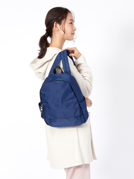 新色登場!【販売店舗限定】撥水7ポケットリュック