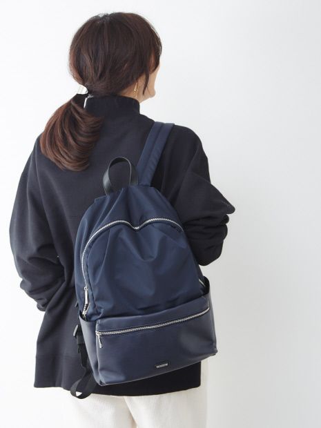 【販売店舗限定】8ポケット異素材リュック/バッグパック