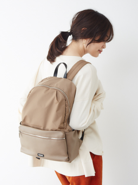 【販売店舗限定】8ポケット異素材リュック/バッグパック