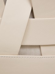 MATERIAL