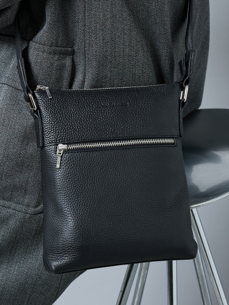 シボレザー ミニショルダーバッグ｜alfredoBANNISTER / アルフレッド