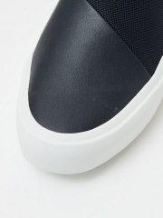 MATERIAL