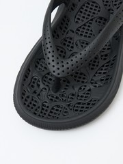 MATERIAL