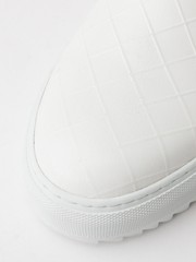 MATERIAL