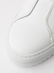 MATERIAL