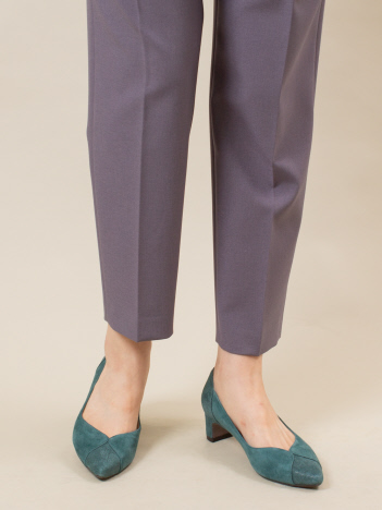 カーヴィライン ポインテッドパンプス