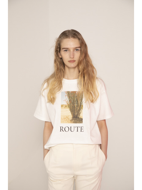 【Emiri Henmi×Yuji Takeuchi×LAROUTE】Collaboration Photo T-shirt