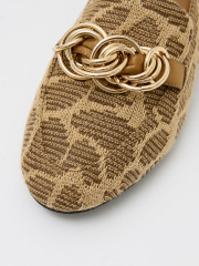 MATERIAL