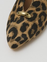 MATERIAL