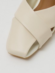 MATERIAL