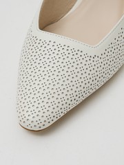 MATERIAL